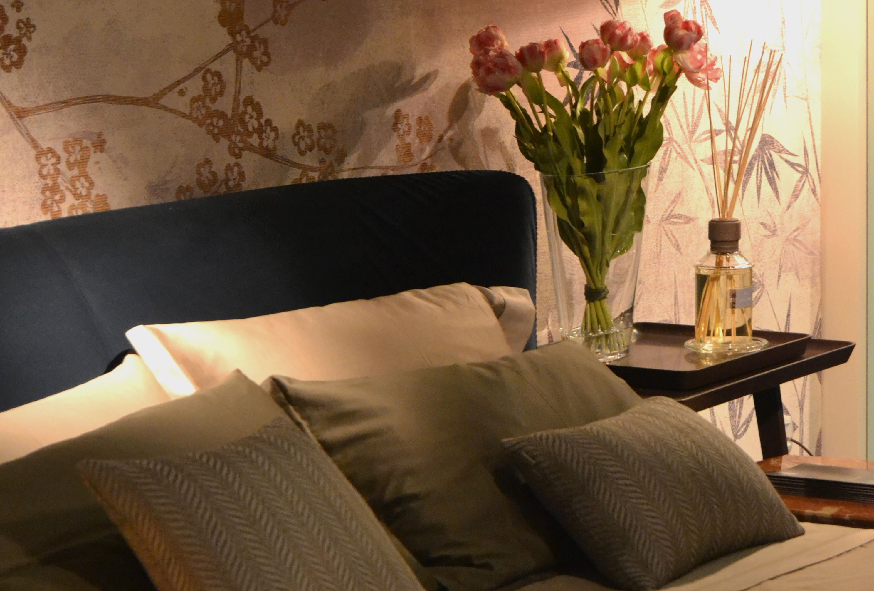 Esclusiva Suite: Un Connubio Unico tra Eleganza Italiana e Atmosfera Orientale