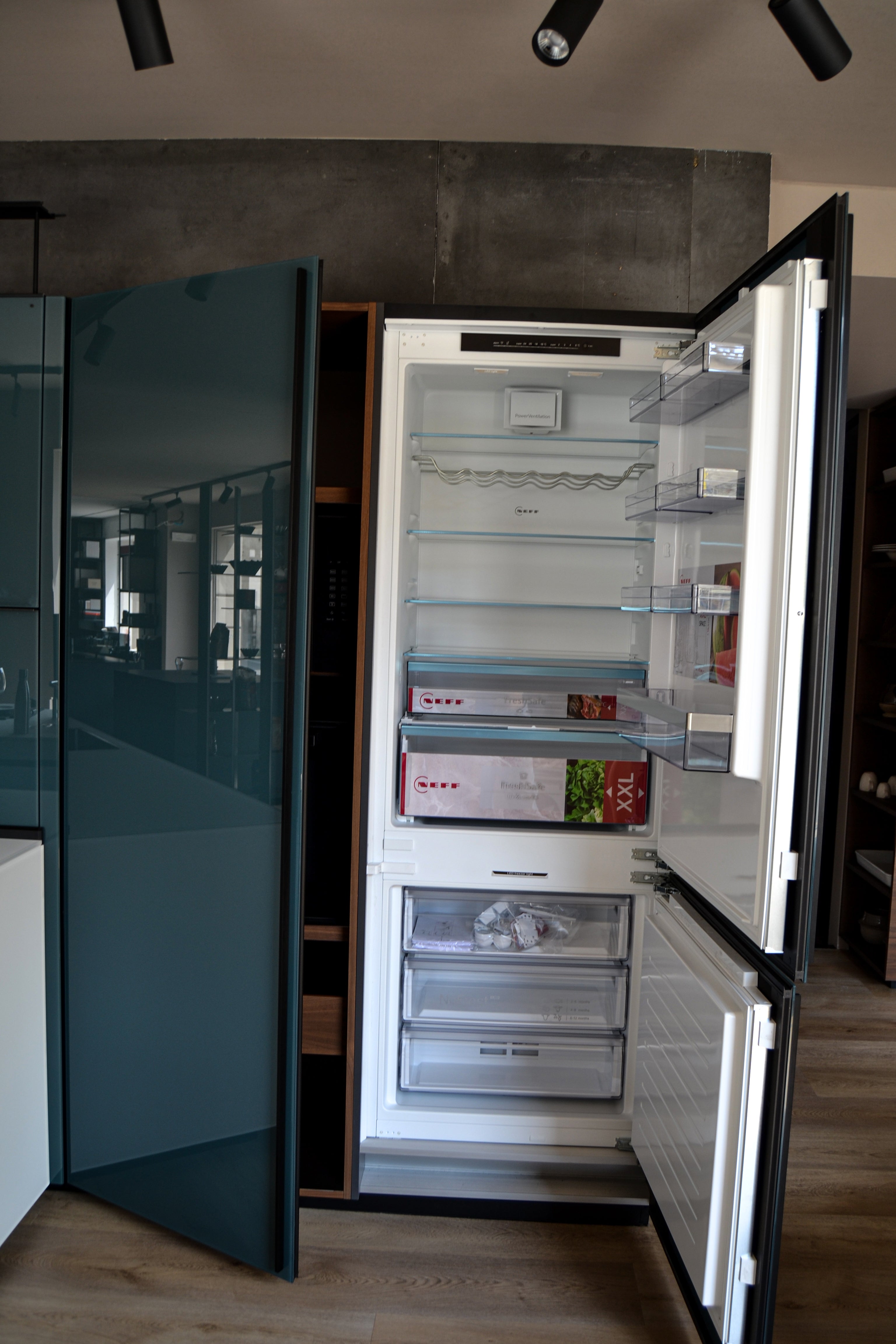 Frigorifero XXL coll. NEFF - KB7966DD0 - EXPO